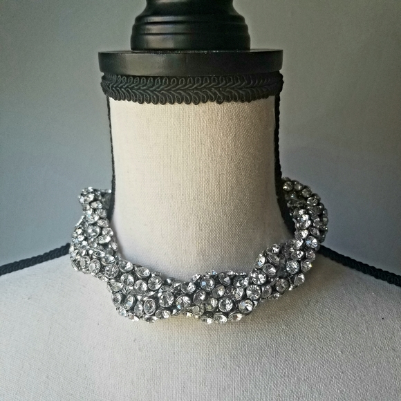 ⚜ Rise n' Shine Statement Necklace ⚜ - Picture 6 of 7